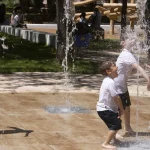 Instalación de fuentes de suelo de agua para juegos infantiles en Jativa