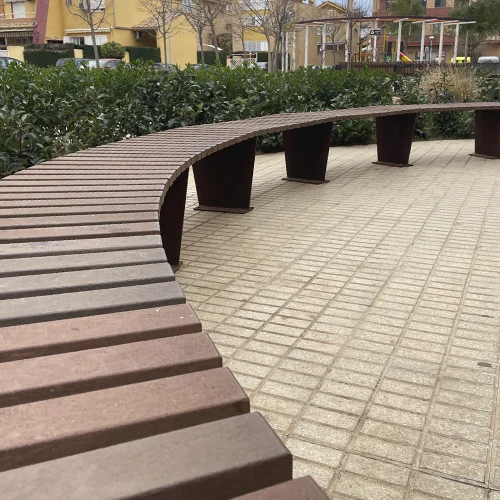 Madera para exteriores, bancos corridos en madera laminada